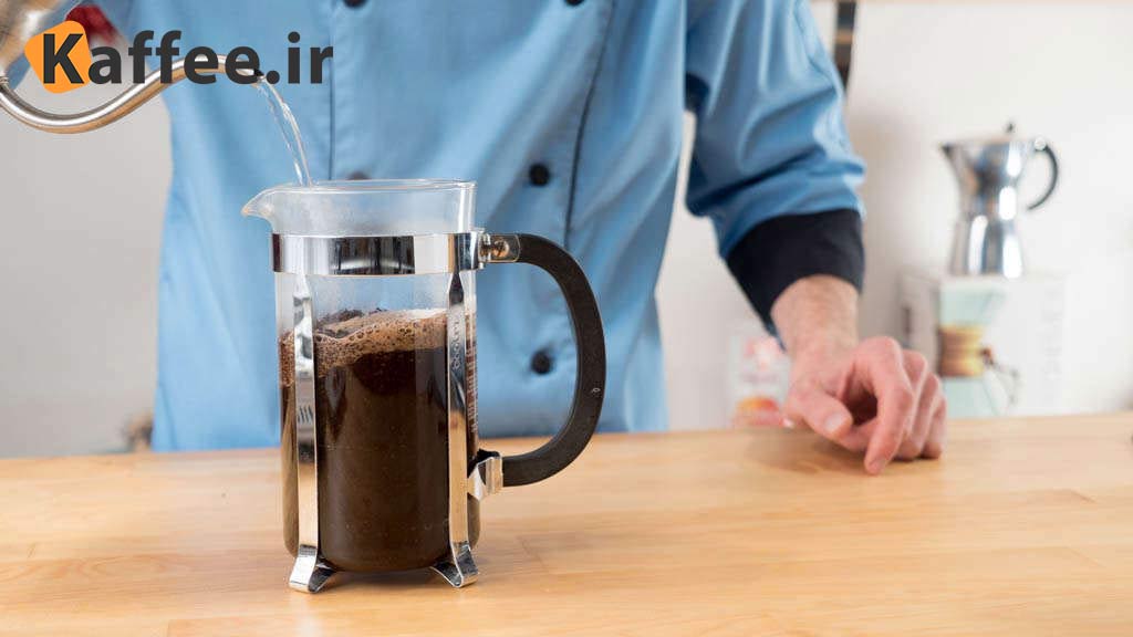 چرا آب برای دم آوری قهوه مهم است؟